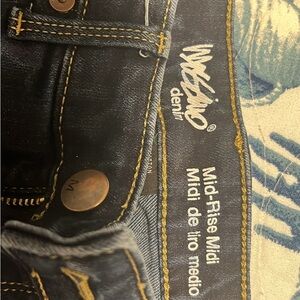 Wrangler Black Jeans with Contrast Stitching and Leather Patch